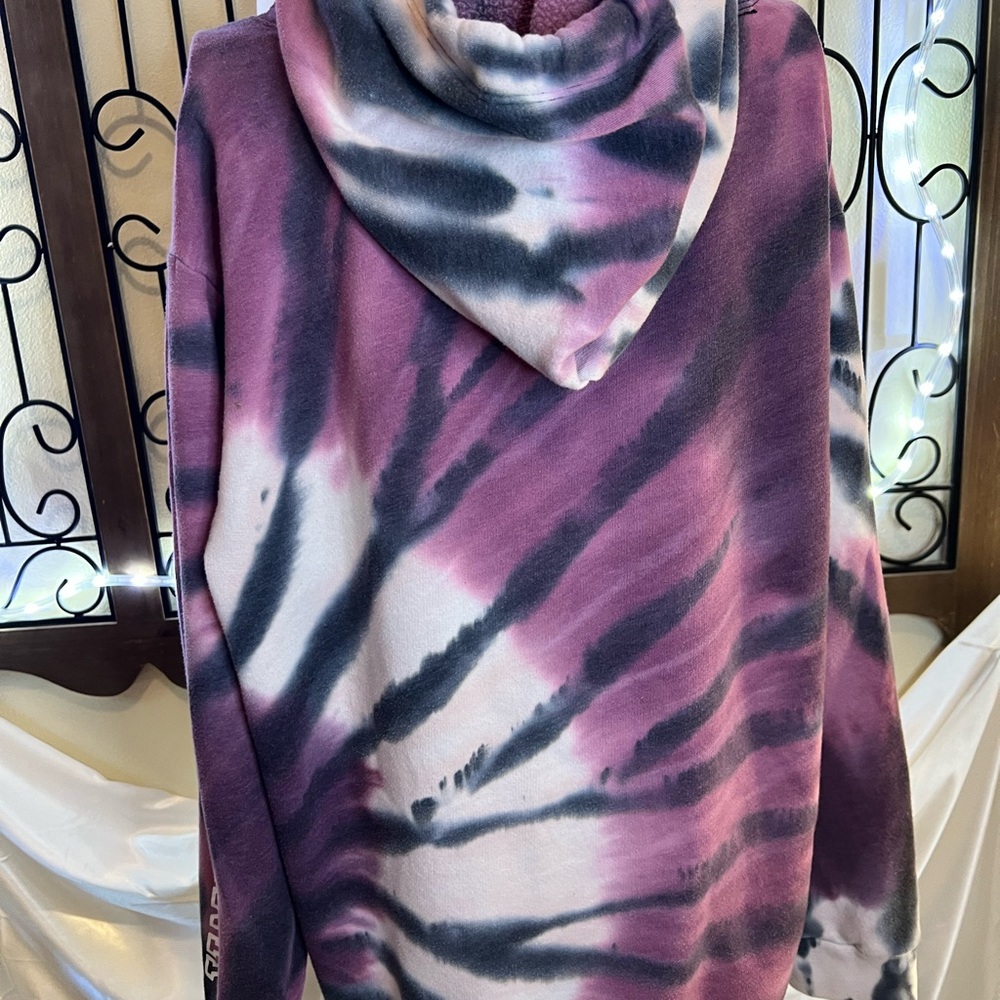 PINK Victoria's Secret Cozy Purple Hoodie - Picture 2 of 7